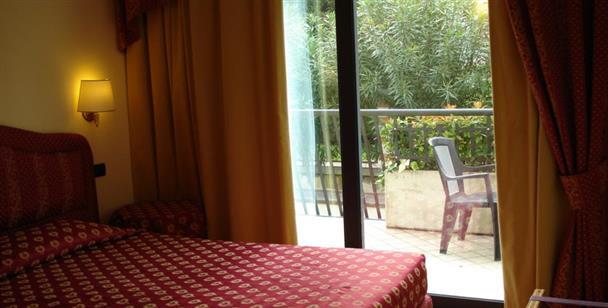 Admiral Hotel Villa Erme