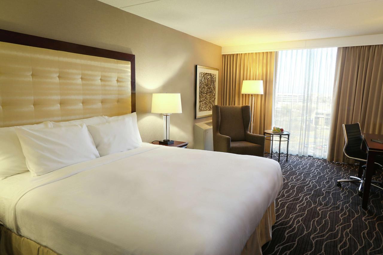Hilton Kansas City Airport