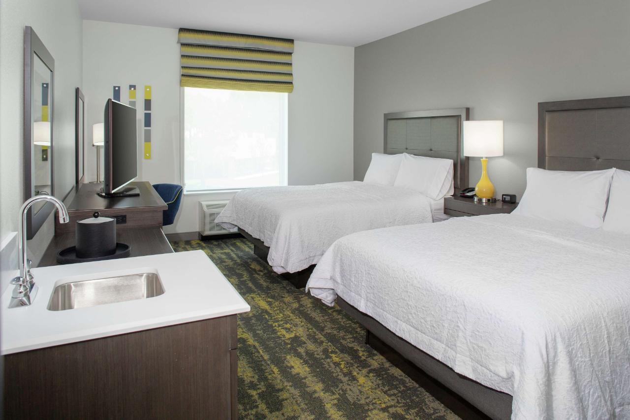 Hampton Inn & Suites Irvine-Orange County Airport