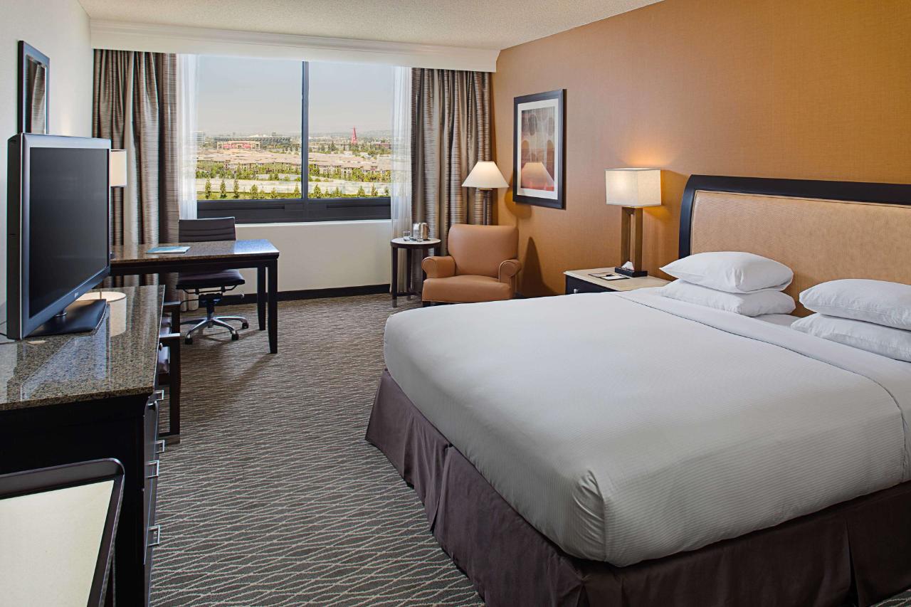 Hotel Fera Anaheim, a DoubleTree by Hilton