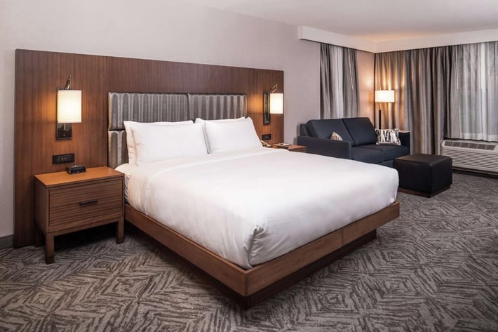 DoubleTree by Hilton Lafayette East