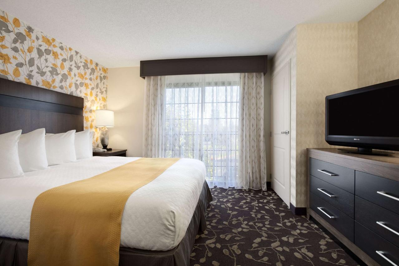 Embassy Suites by Hilton Napa Valley