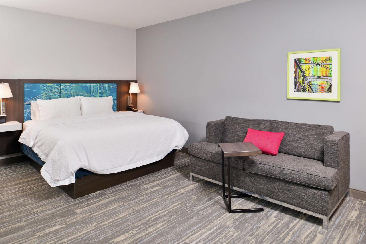 Hampton Inn & Suites St. Paul Oakdale/Woodbury