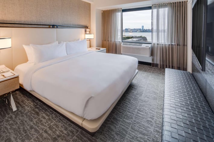 DoubleTree by Hilton Jersey City