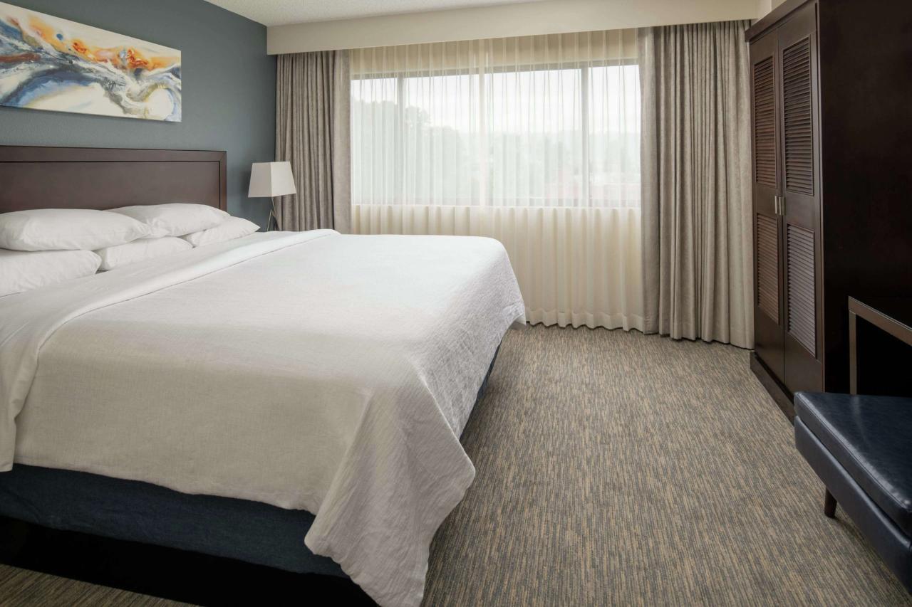 Embassy Suites by Hilton Seattle-Tacoma Intl Airport