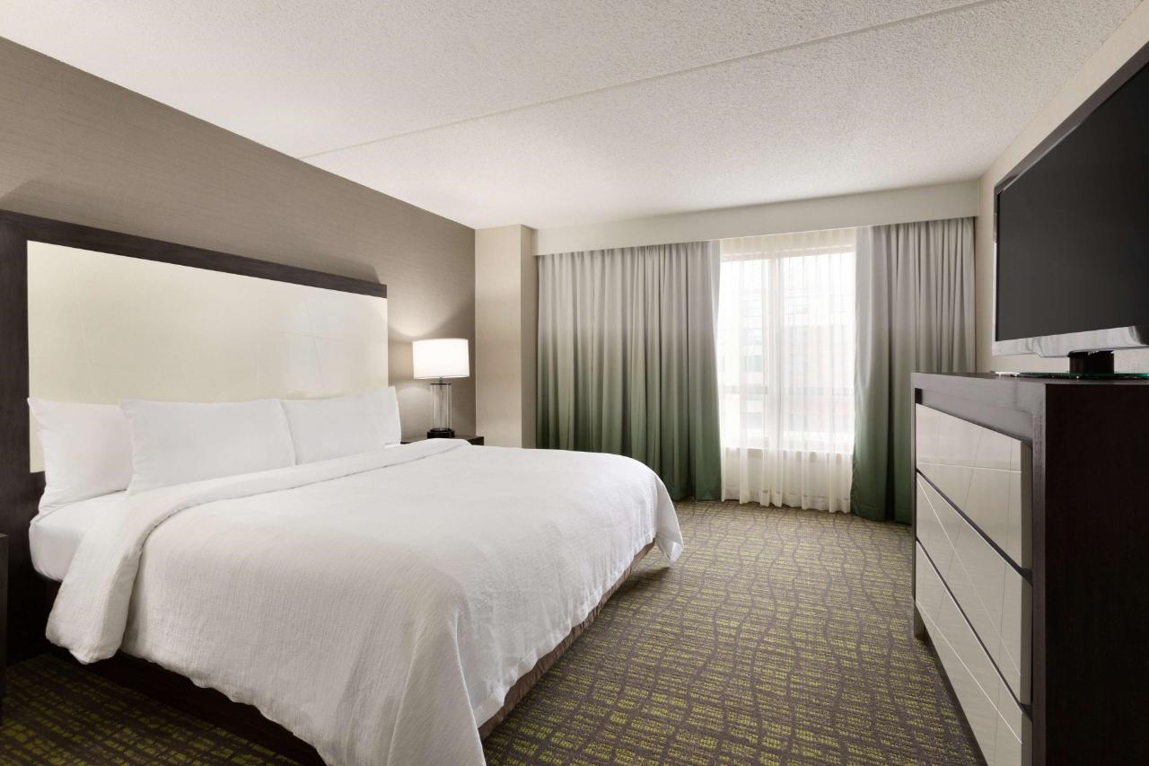 Embassy Suites by Hilton Newark Wilmington South