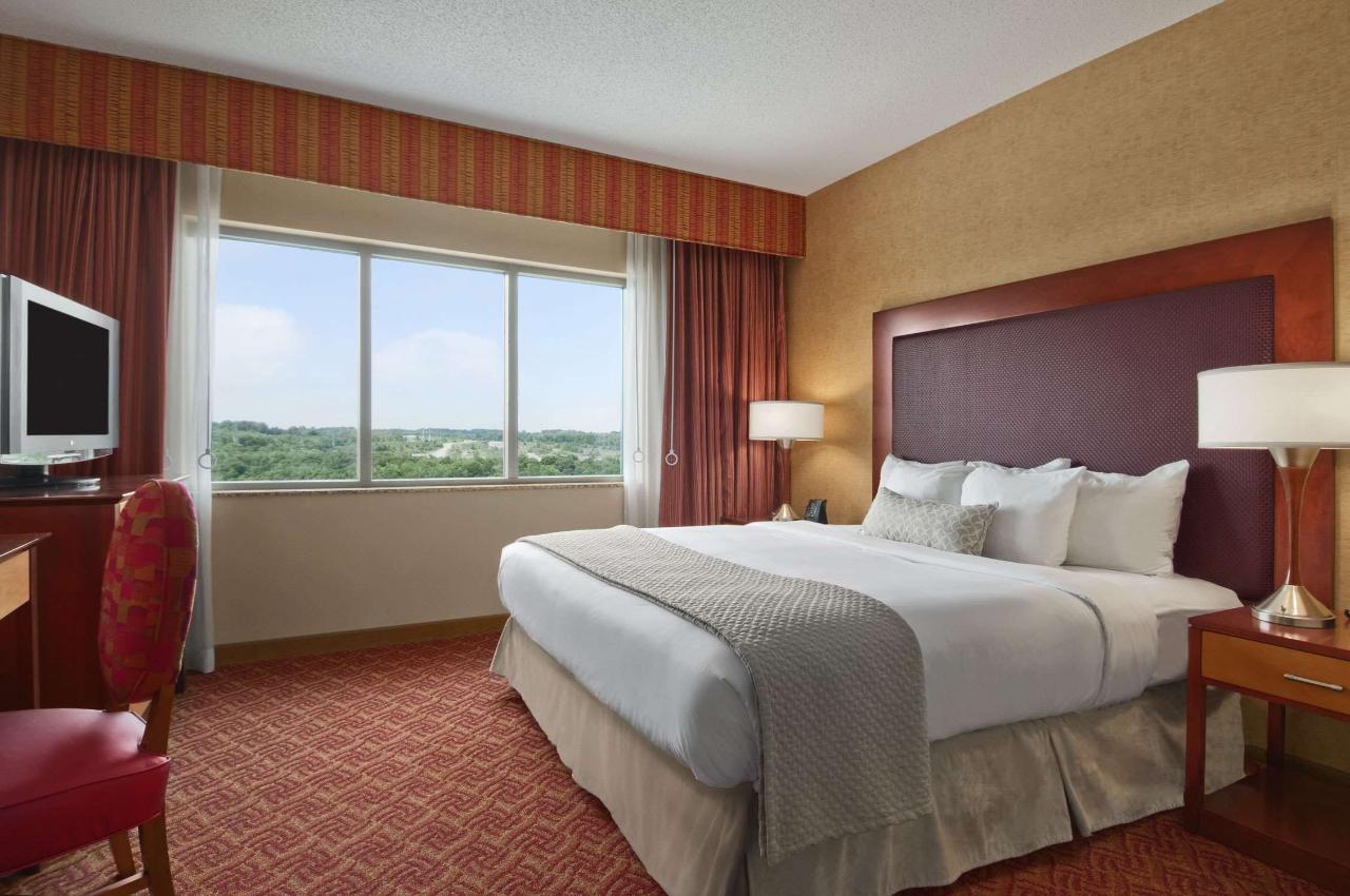 Embassy Suites by Hilton Charlotte Concord Golf Resort & Spa
