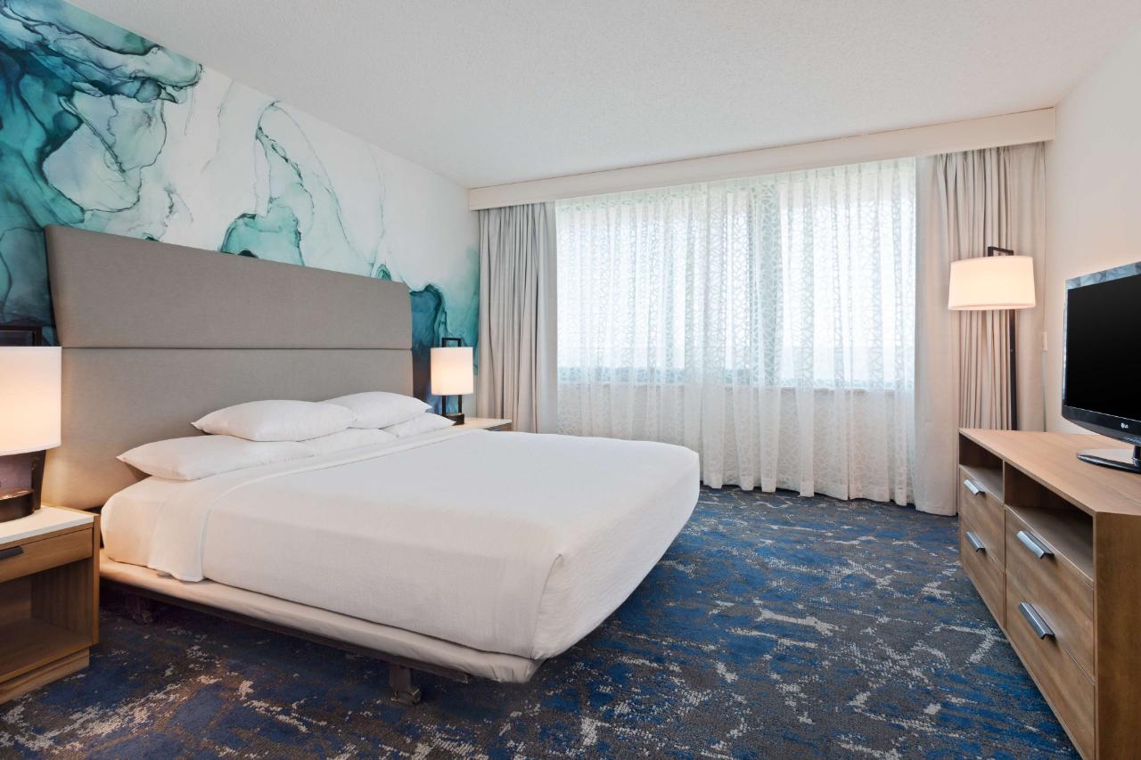 Embassy Suites by Hilton Tampa USF Near Busch Gardens
