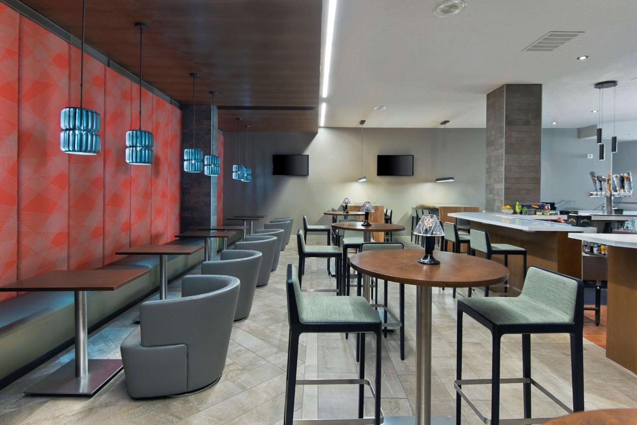 Embassy Suites by Hilton Los Angeles Downey