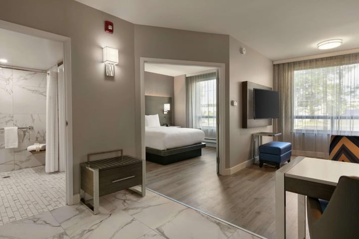 Embassy Suites by Hilton Montreal Airport