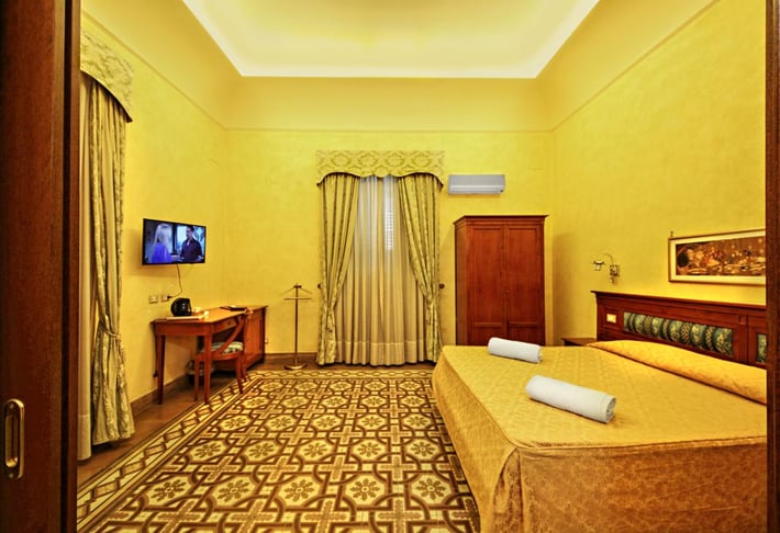 Hotel Tonic
