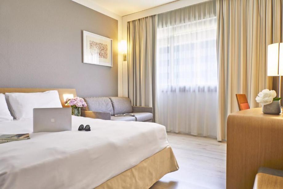 Living Place Hotel
