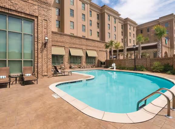 Embassy Suites by Hilton Savannah Historic District