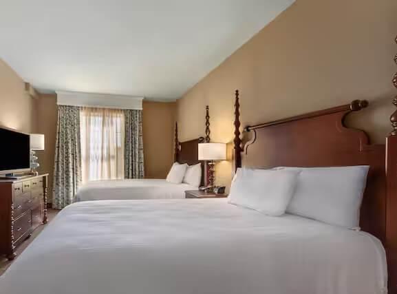 Embassy Suites by Hilton Savannah Historic District