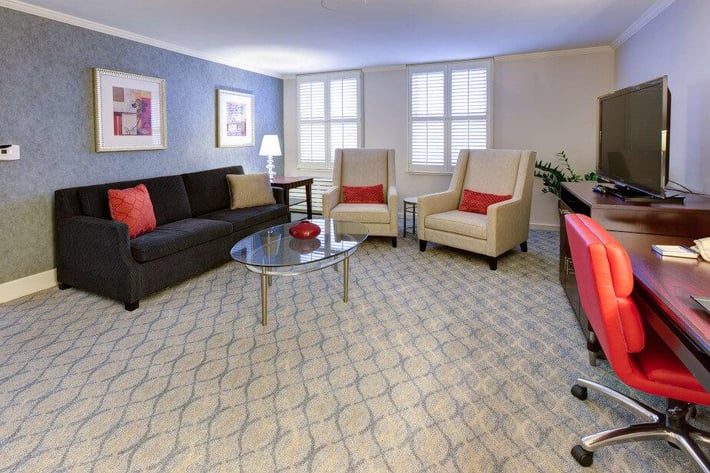 Hilton Orrington/Evanston