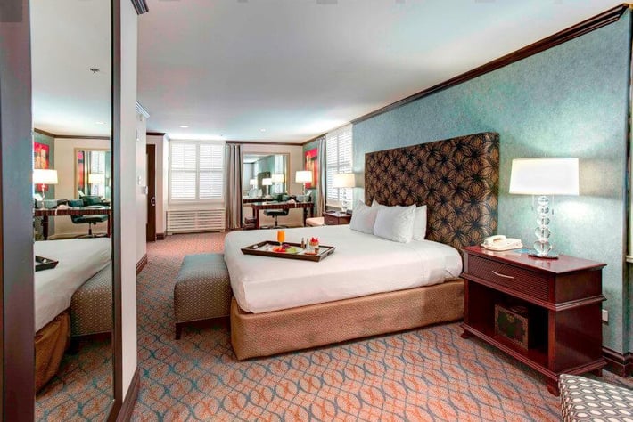 Hilton Orrington/Evanston