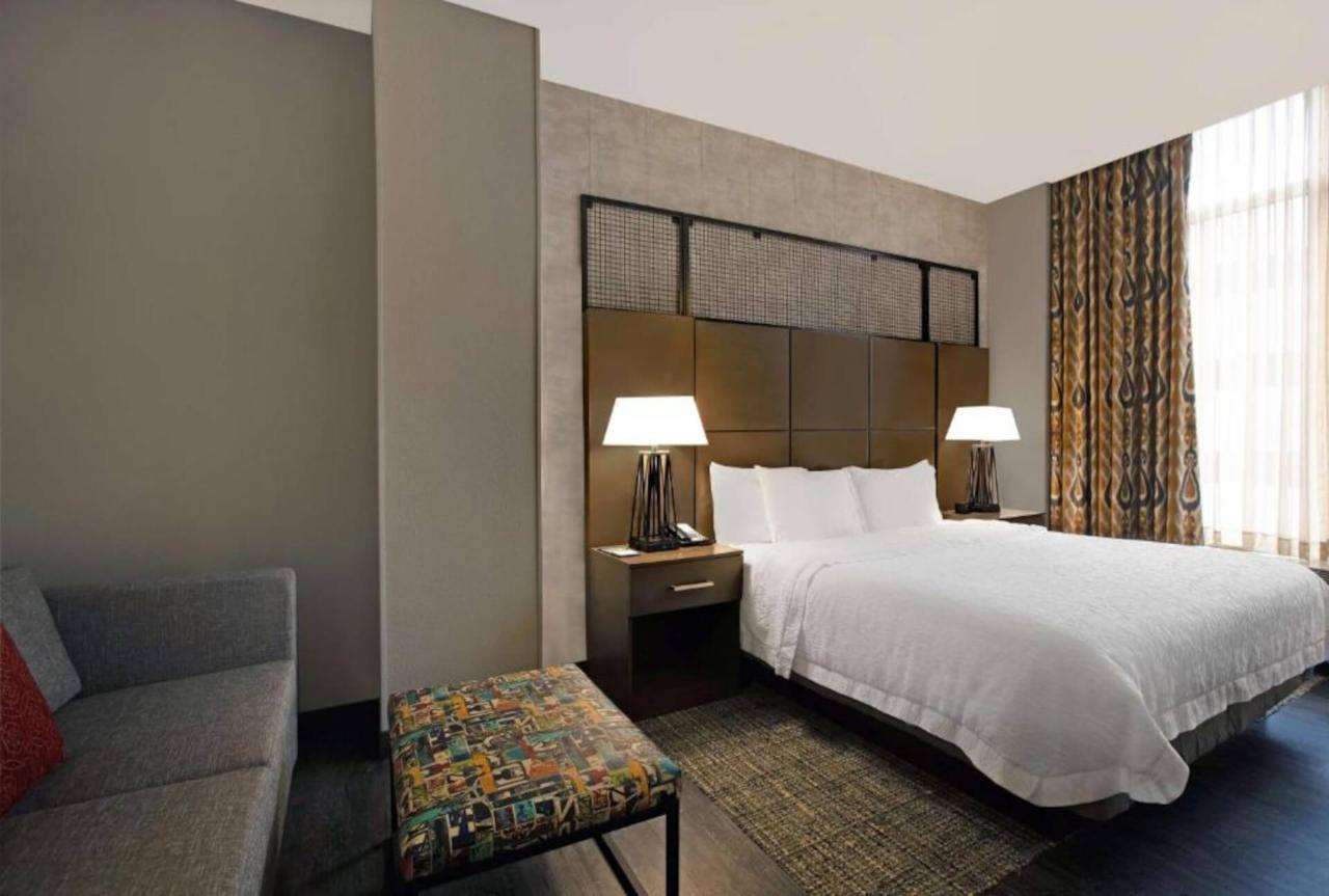Hampton Inn & Suites Austin @ The University/Capitol