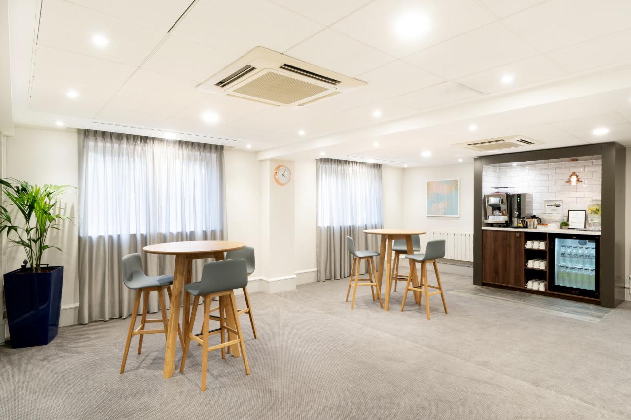Holiday Inn Hemel Hempstead M1J8