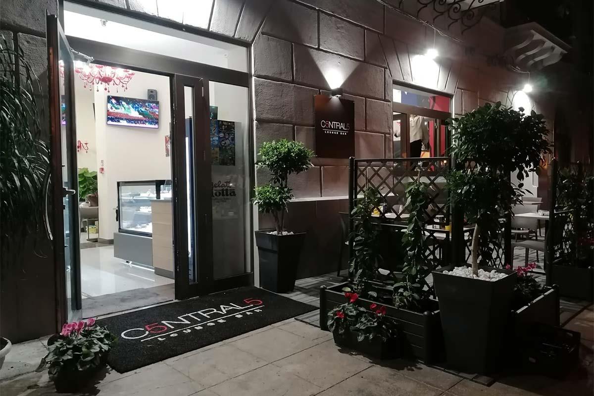 55 Aira Hotel