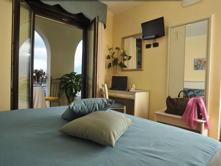 Costa Hotel