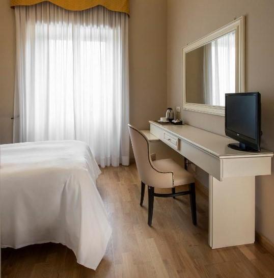 Ambasciatori Place Hotel