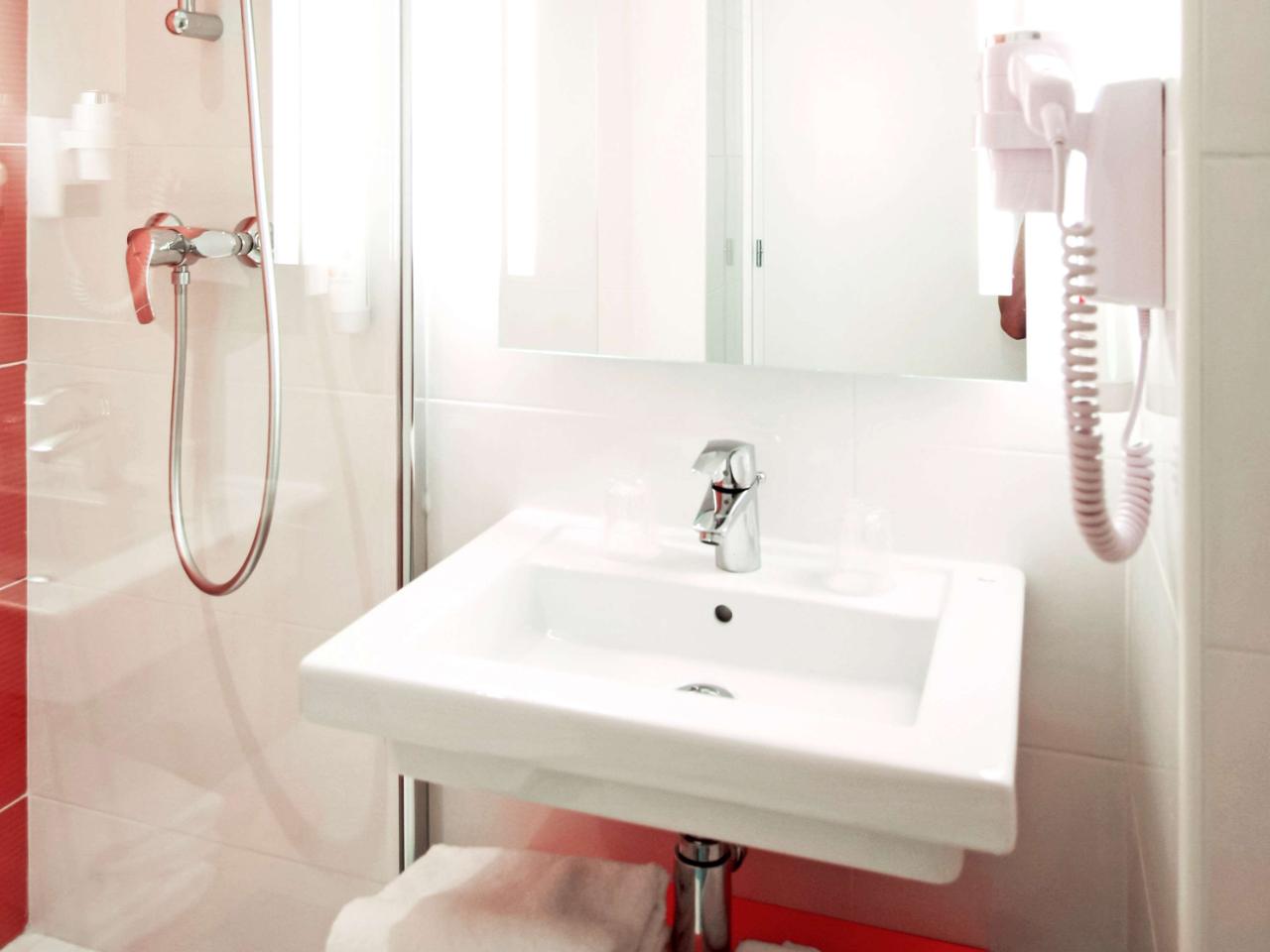 ibis Styles Toulouse Labège
