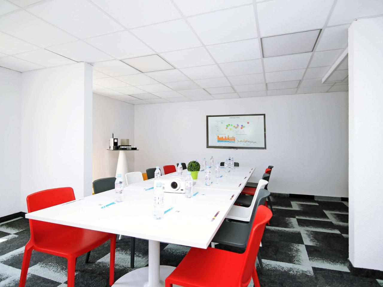 ibis Styles Toulouse Labège