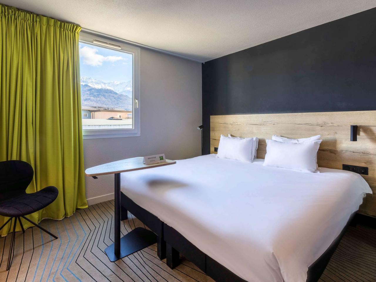 ibis Styles Crolles Grenoble A41