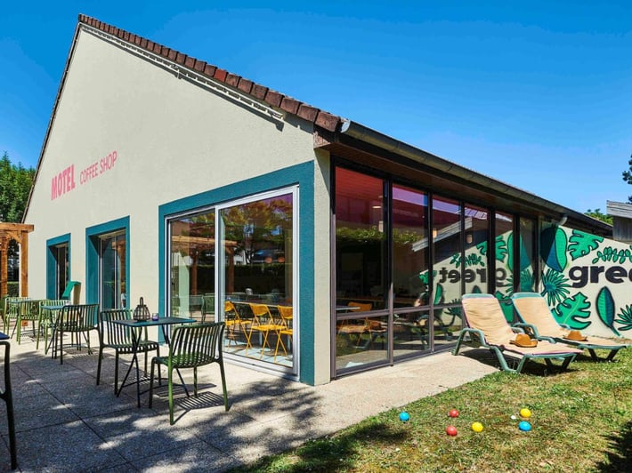 greet  Hotel Versailles - Voisins Le Bretonneux