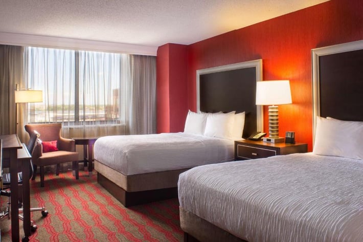 Laguardia Plaza Hotel