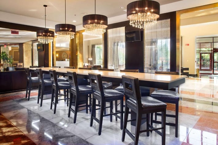Laguardia Plaza Hotel