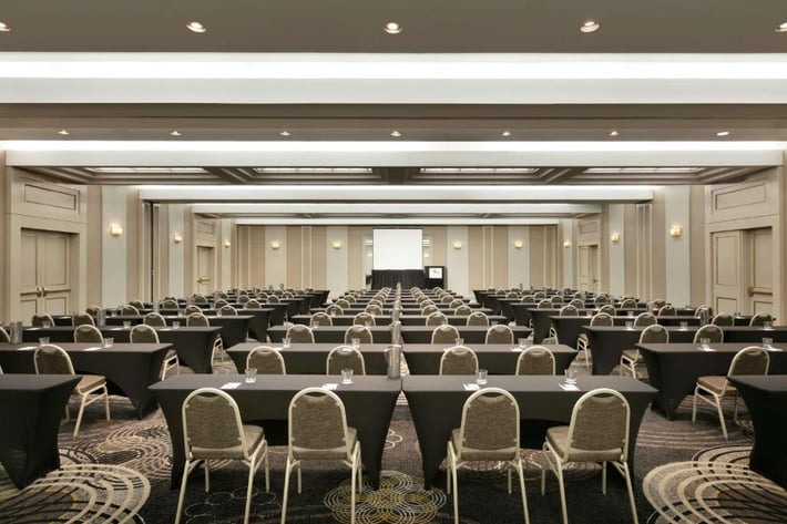 Laguardia Plaza Hotel