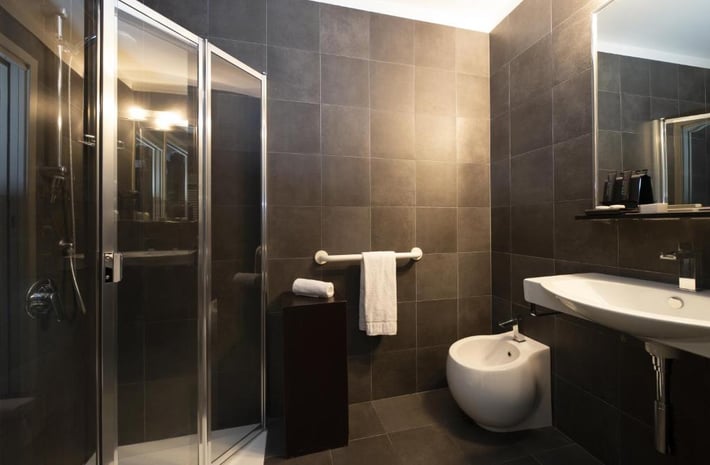Hotel Five