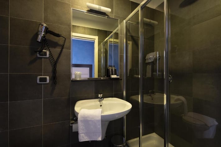 Hotel Five