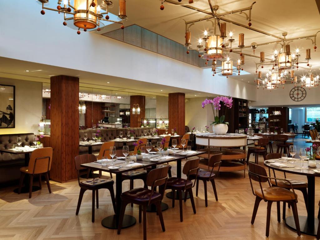 Athenaeum Hotel & Residences