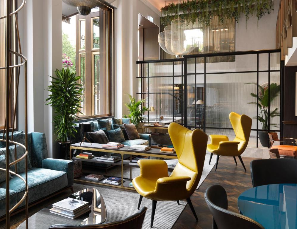 Athenaeum Hotel & Residences
