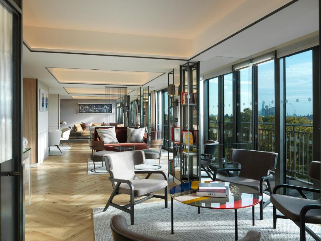 Athenaeum Hotel & Residences