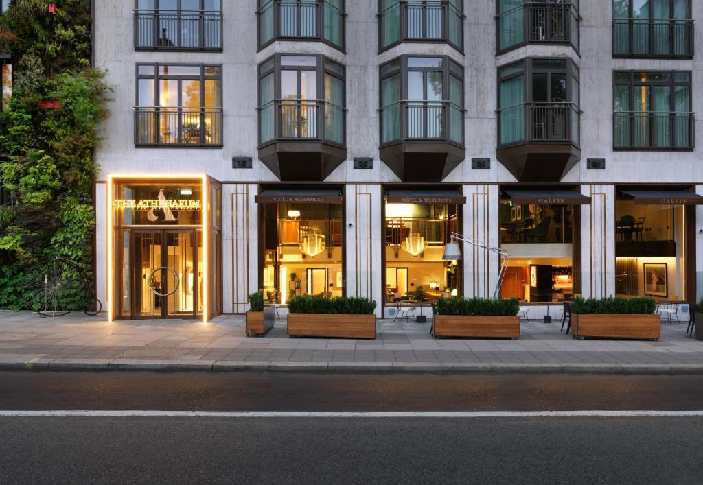 Athenaeum Hotel & Residences