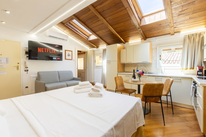 Frassinago deluxe Suites