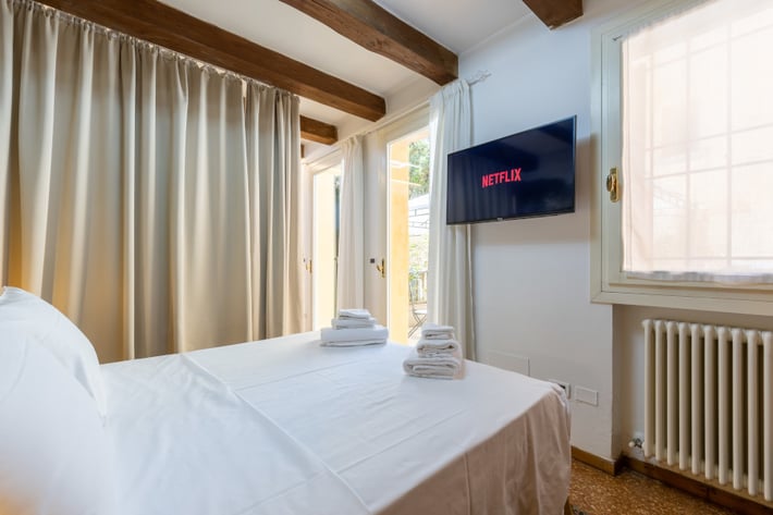 Frassinago deluxe Suites