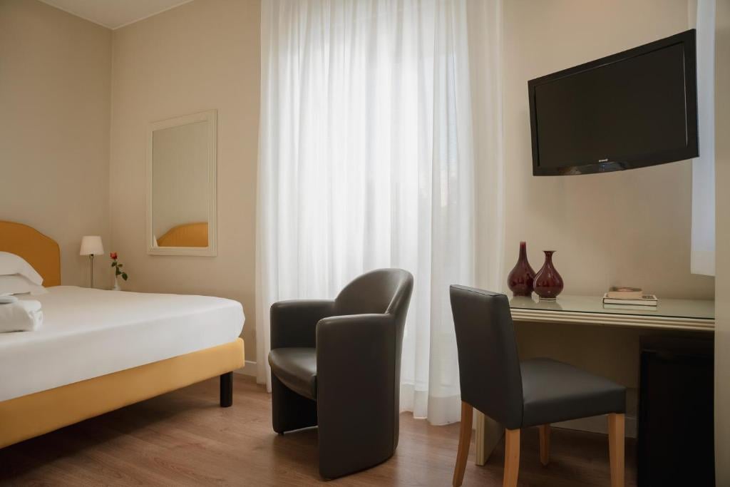 National Hotel