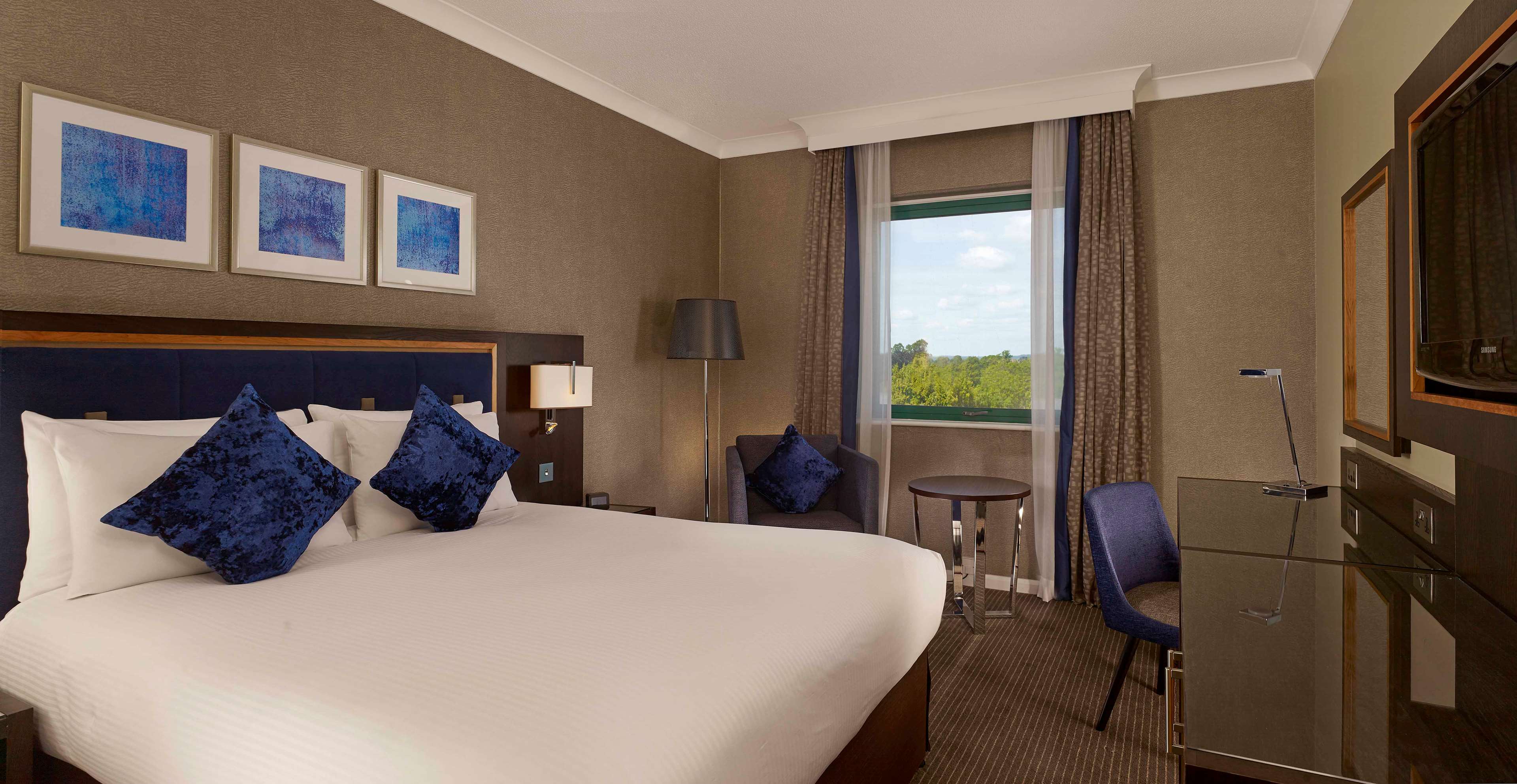 DoubleTree by Hilton Woking