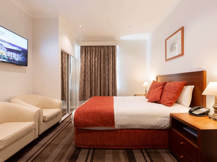 Mercure Canberra