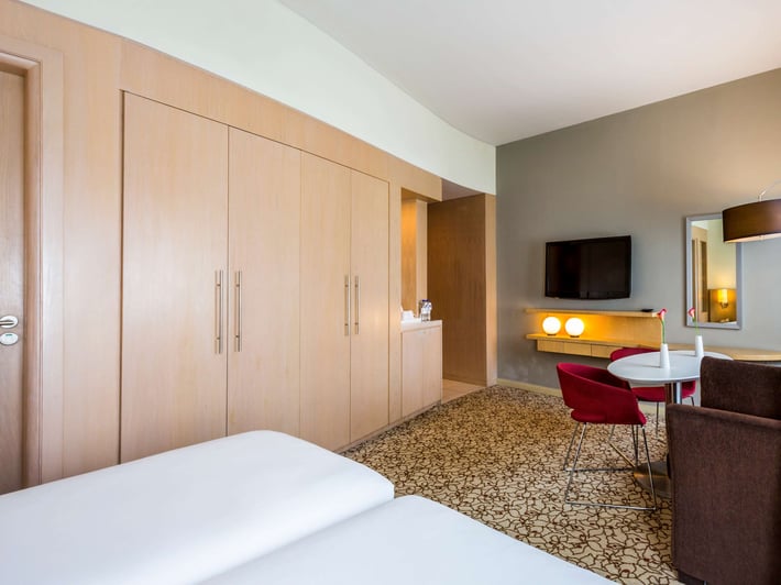Novotel Suites Mall Avenue Dubai
