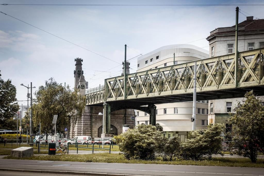 Leonardo Vienna City West