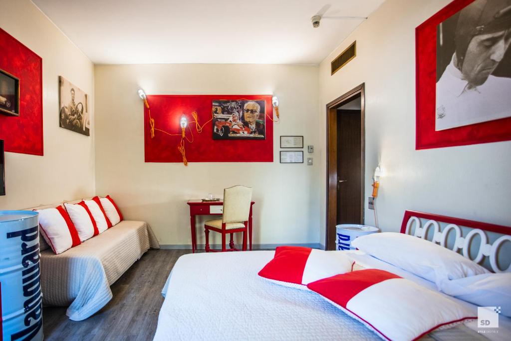 Admiral Hotel