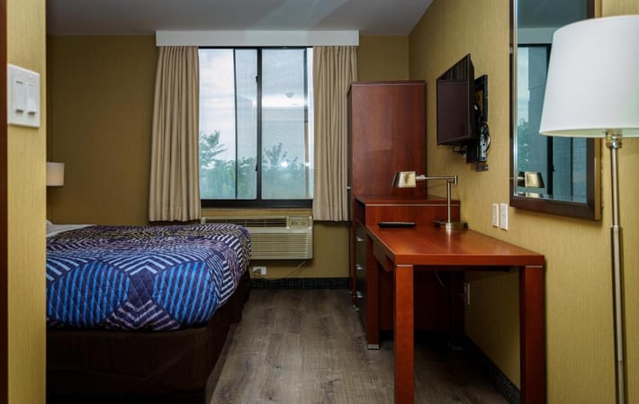 Sky Hotel Flushing/Laguardia Airport