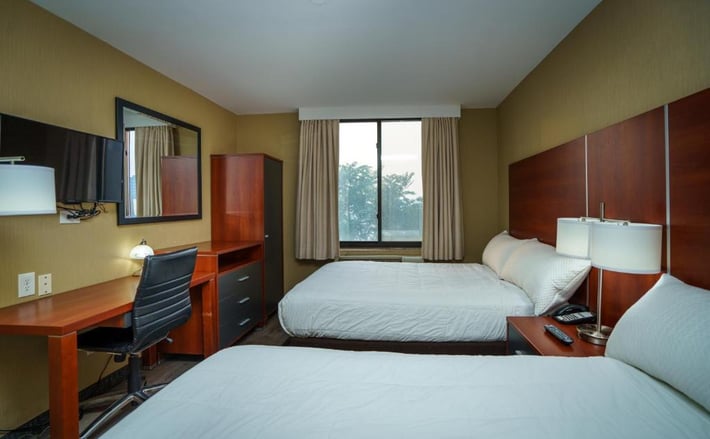 Sky Hotel Flushing/Laguardia Airport