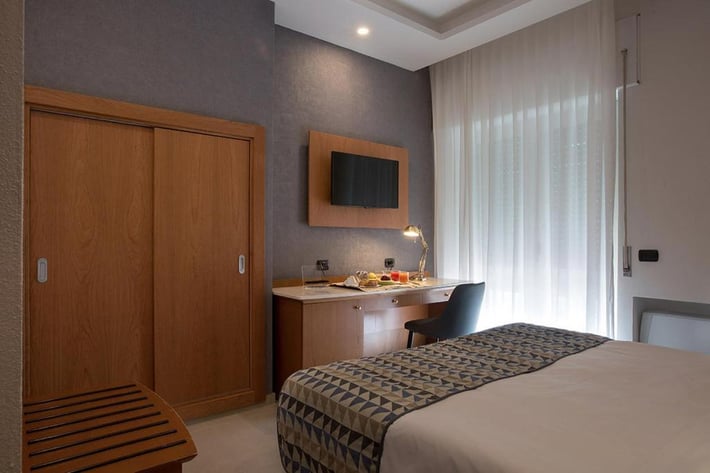 American Hotel