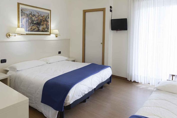 International Hotel & Suite